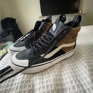 Women’s vans size 9